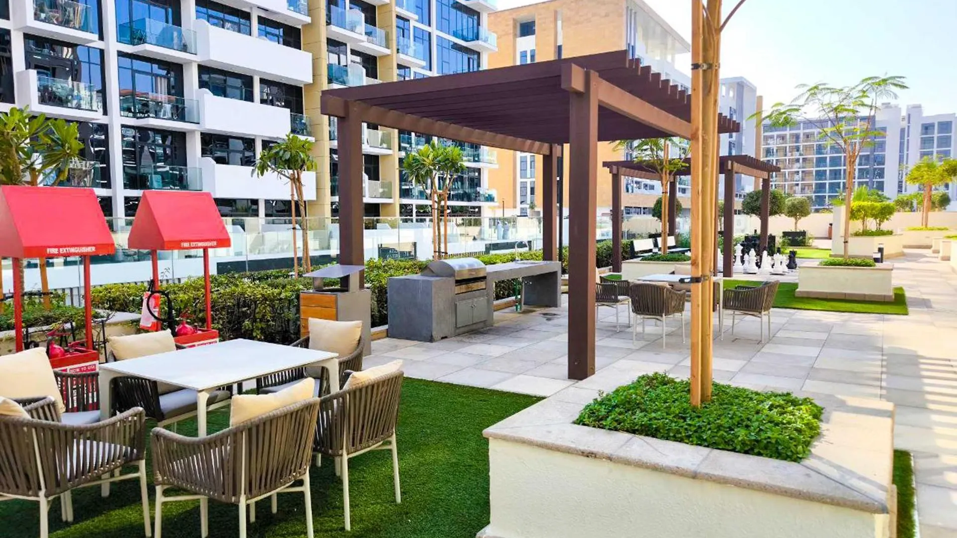 Appartamento 10 Mins From Downtown Pool Gym Large Terrace Dubai Emirati Arabi Uniti