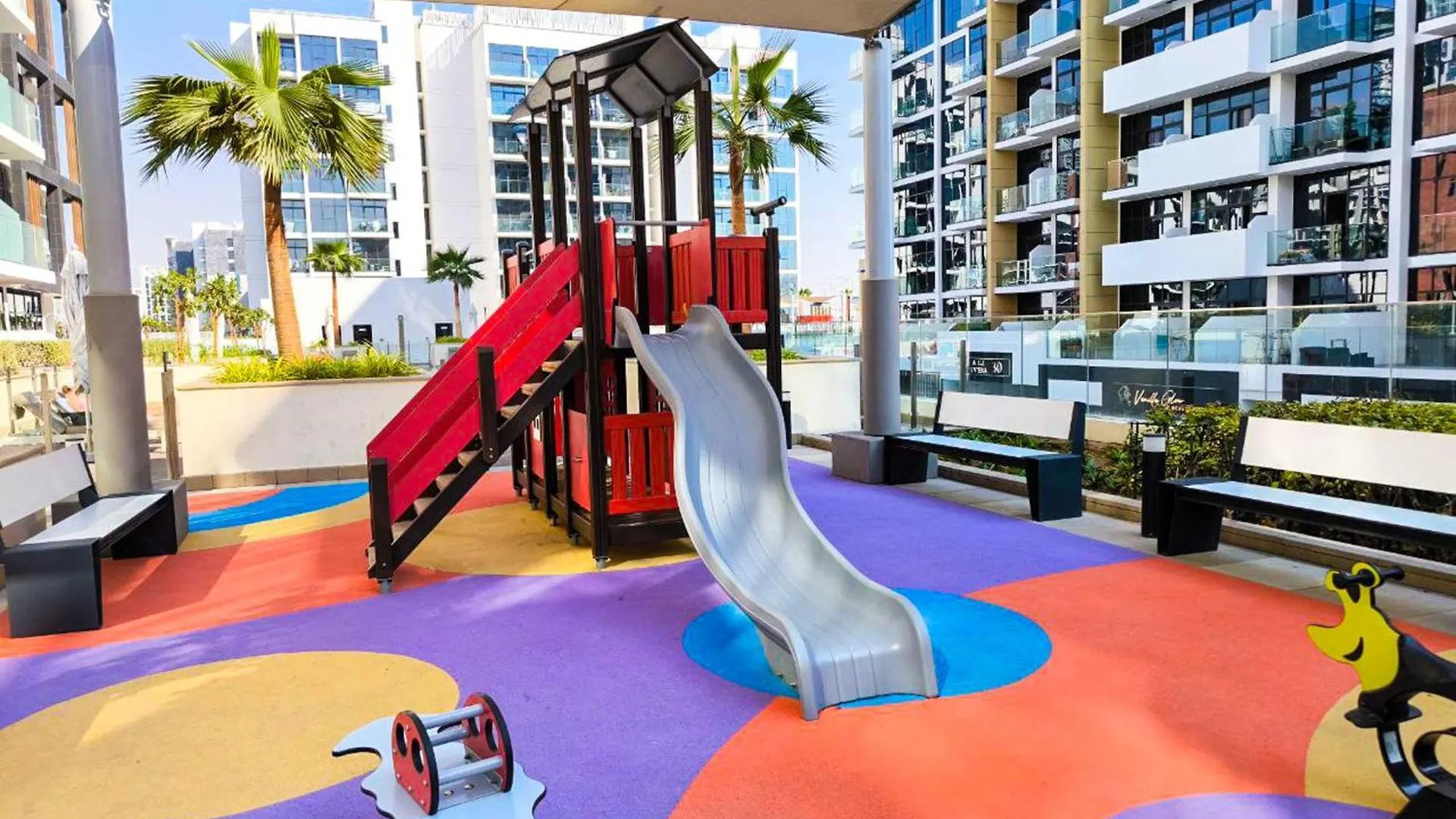 Appartamento 10 Mins From Downtown Pool Gym Large Terrace Dubai
