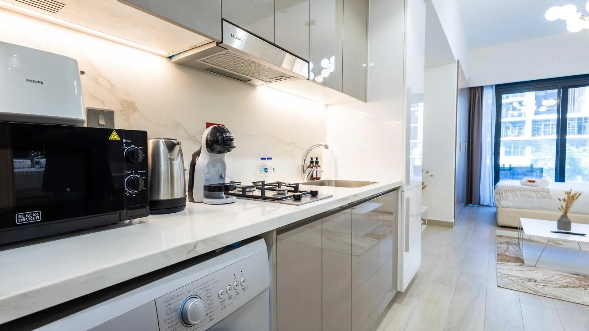 Appartamento 10 Mins From Downtown Pool Gym Large Terrace Dubai