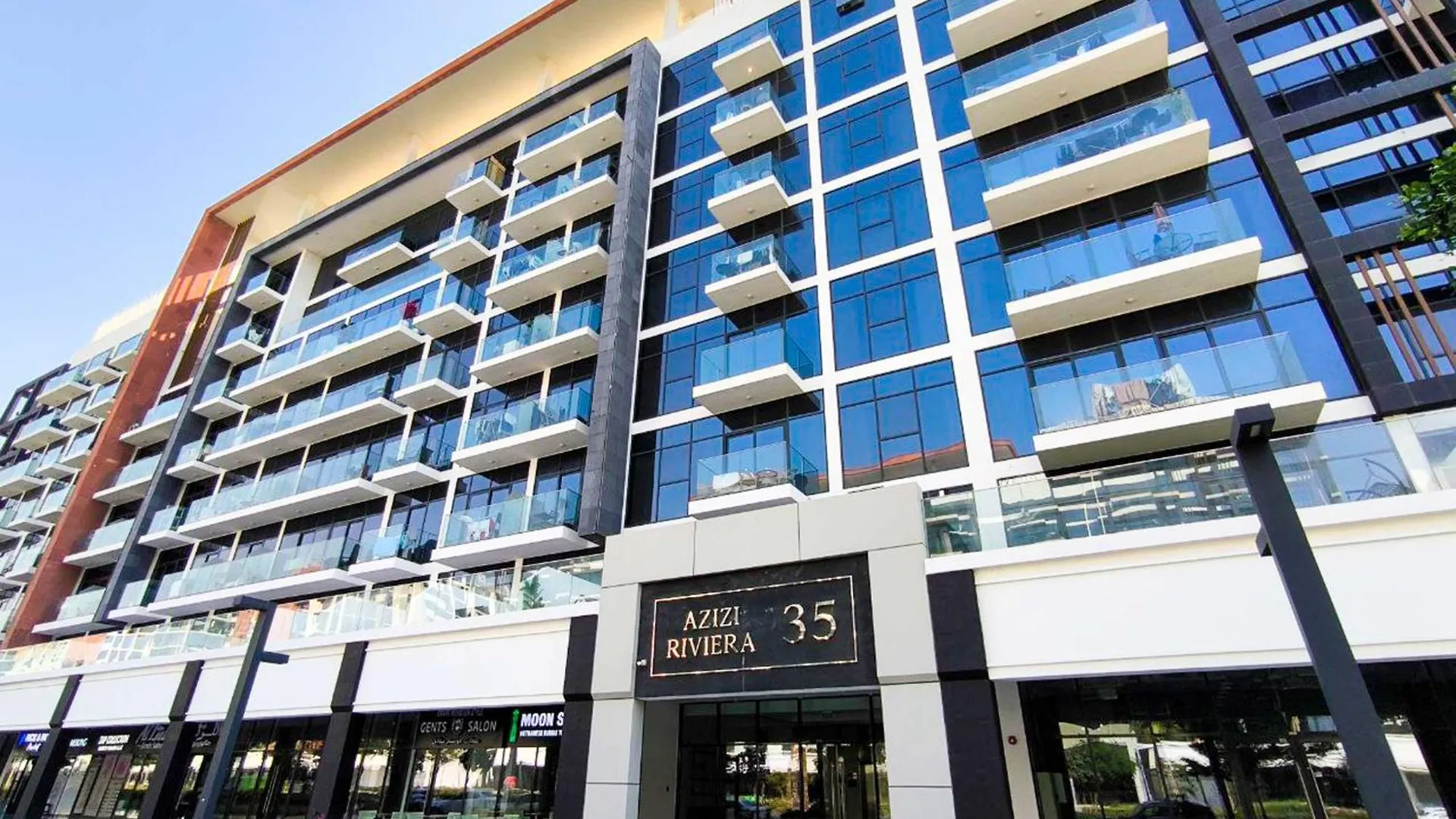 Appartamento 10 Mins From Downtown Pool Gym Large Terrace Dubai